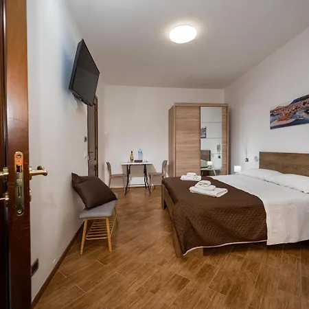 Sofia 4*