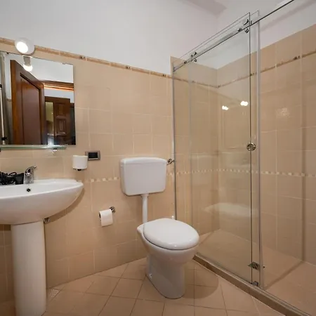 Sofia بيت ضيافة كاستيلاّماري ديل غو