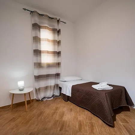 بيت ضيافة Sofia كاستيلاّماري ديل غو